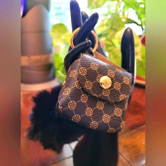 unbranded Accessories - Bag Charm of handbag and poof